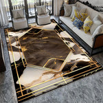 Un élégant tapis aux motifs géométriques dorés et noirs, créant une atmosphère chic et sophistiquée dans cet intérieur moderne.