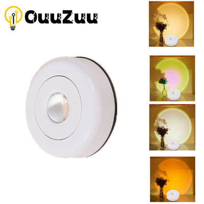 Lampe murale LED tactile à piles installée dans un placard de cuisine