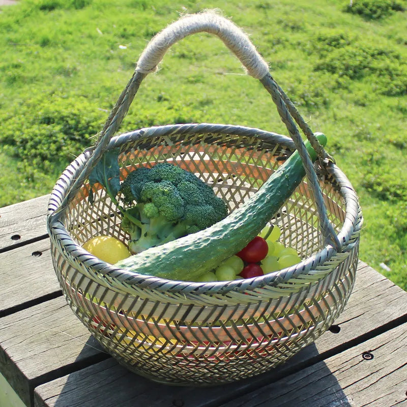 panier rangement vert clair tissé motifs géométriques rustique poignées tressées fruits légumes traditionnel