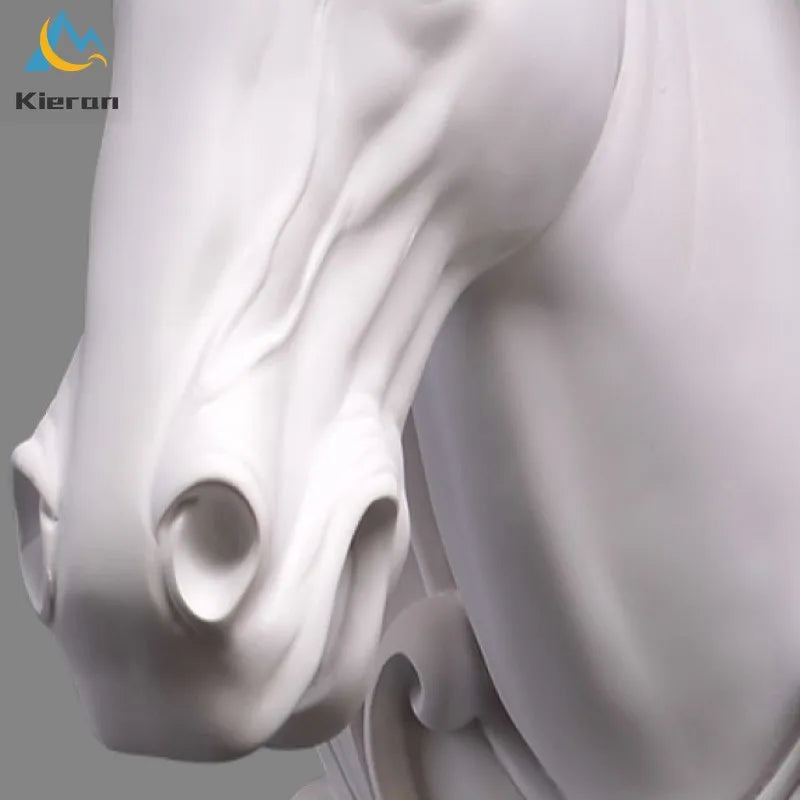 Éclairage de l'applique murale LED tête de cheval dans une pièce sombre