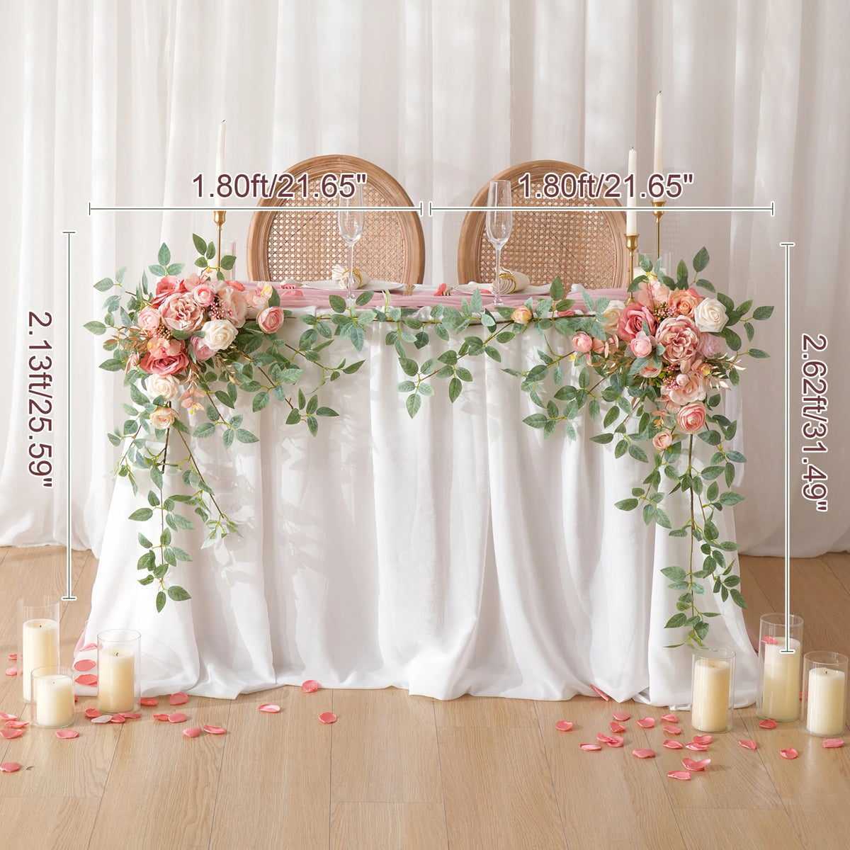 décoration romantique table mariage fleurs artificielles roses feuilles vertes bougies