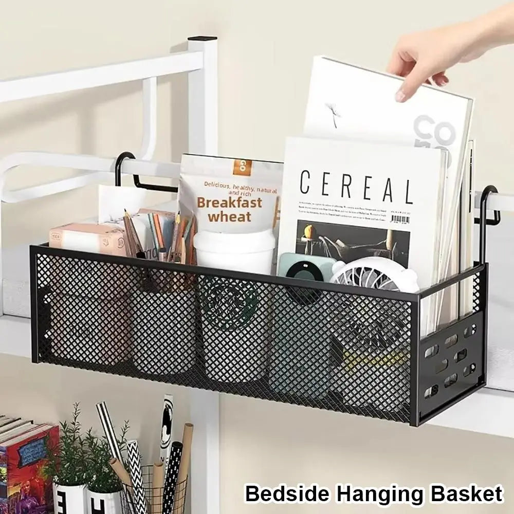 panier suspendu chevet noir maille métallique moderne crochets rangement céréales noix fruits stylos livre