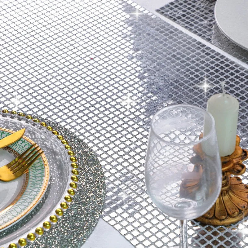 nappe festive brillante effet miroir argenté blanc table anniversaire carnaval mariage coachella