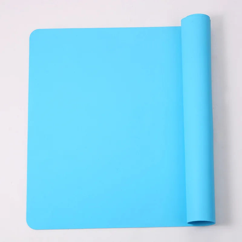 tapis protection table silicone moderne antidérapant bleu rose gris vert violet noir marron opaque