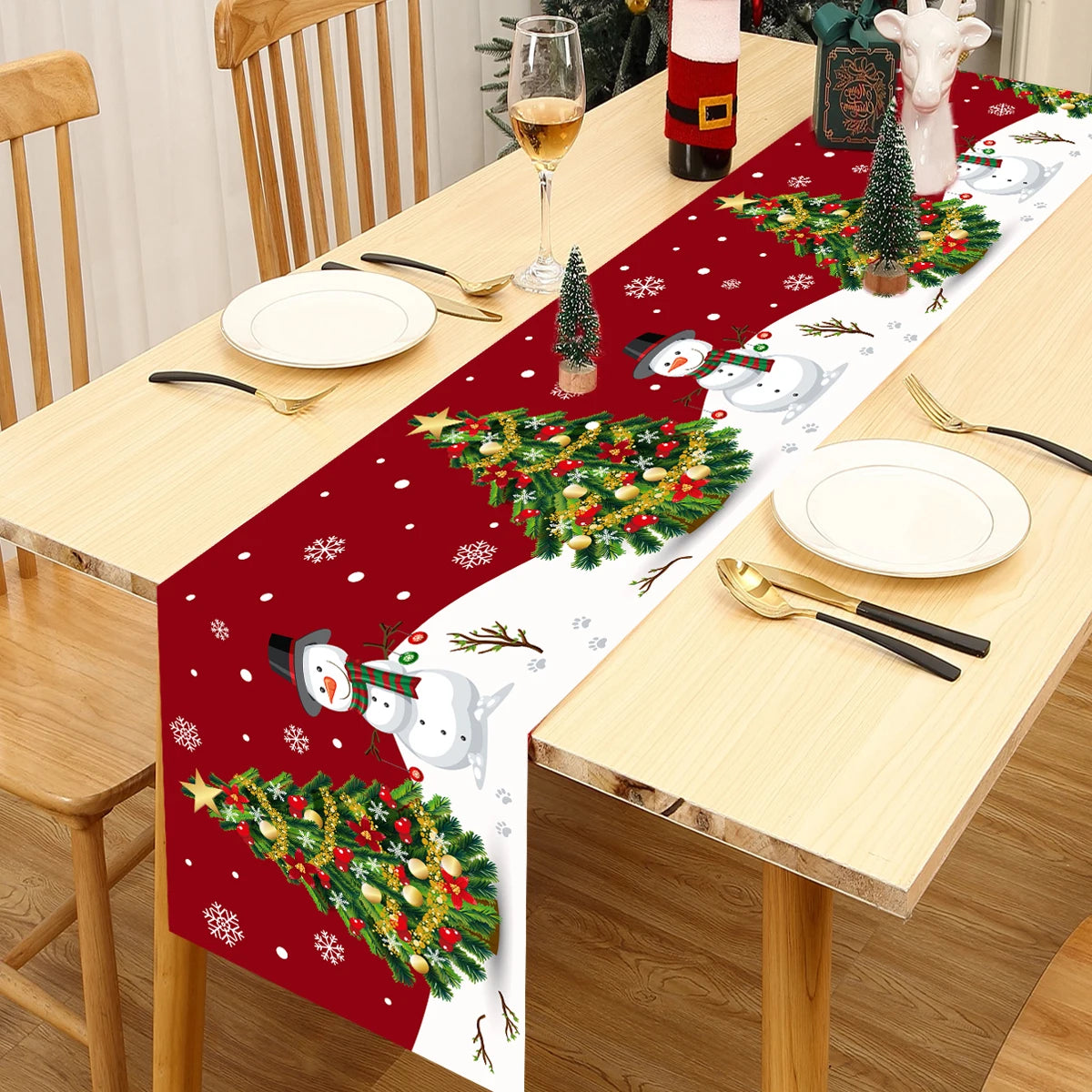 table noel chemin rouge blanc sapins flocons guirlandes decorations festive