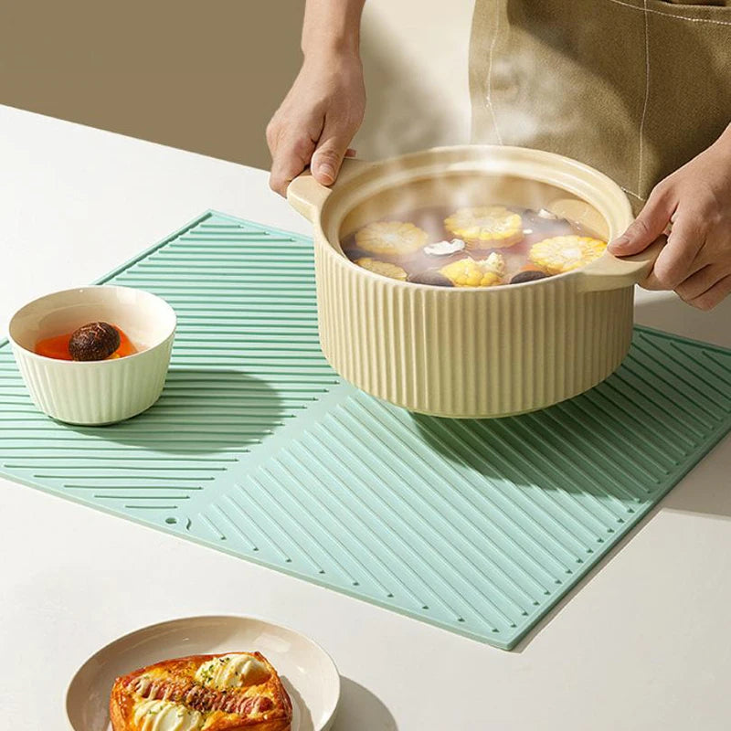 tapis cuisine moderne gris vert rayures diagonales drainage anti dérapant haute température resistant