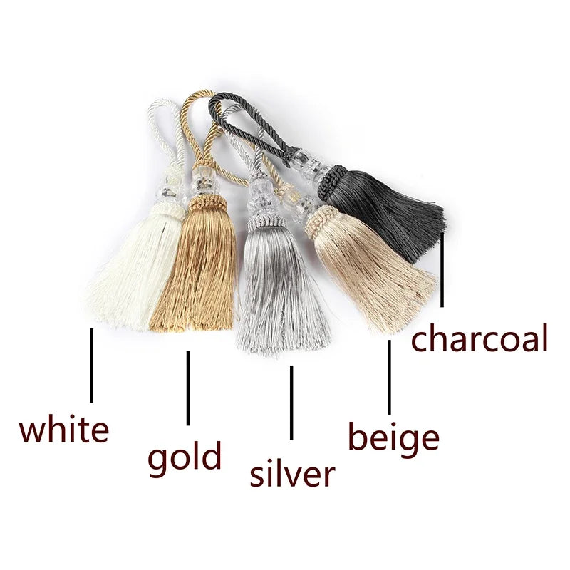 pompon porte élégant brodé couleur beige doré argenté gris blanc textile maison