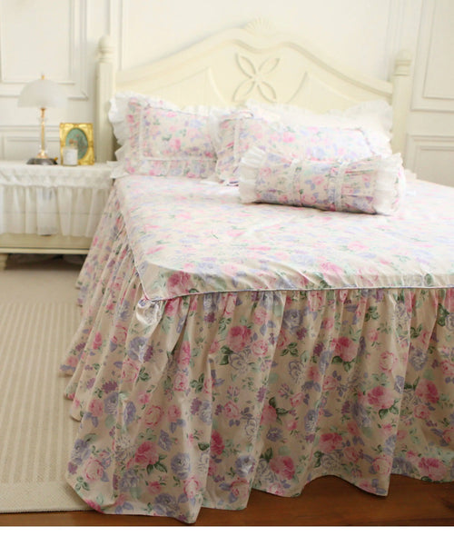 drap lit fleur rose pâle blanc coton maison classique romantique petits motifs grands feuilles