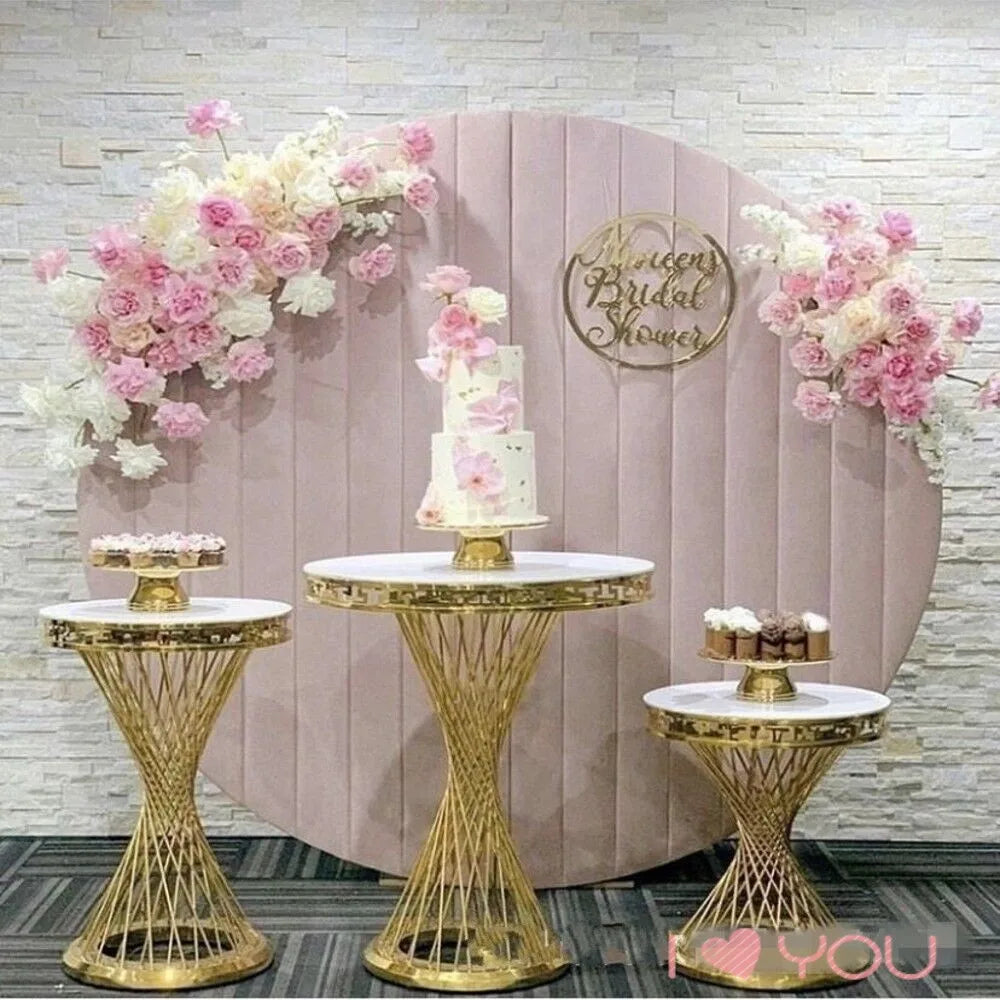 tables basses décoratives or marbre occasion mariage anniversaire moderne élégantes ajourées fleurs gâteaux