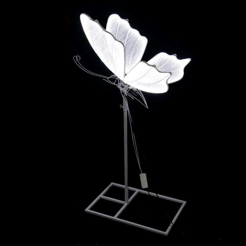 lampe sol moderne papillon blanc ailes battantes grande fête anniversaire mariage événement enfants