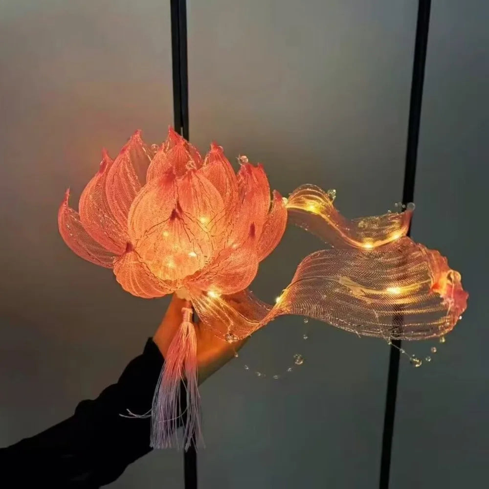 décoration lotus lumineux LED bleu rose jaune scintillant transparent événementiel artisanal