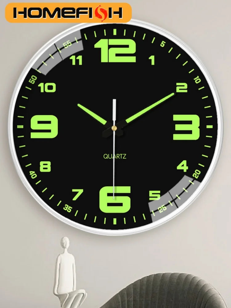 horloge murale moderne fond noir cadres blancs aiguilles vert fluo números blancos lignes blanches