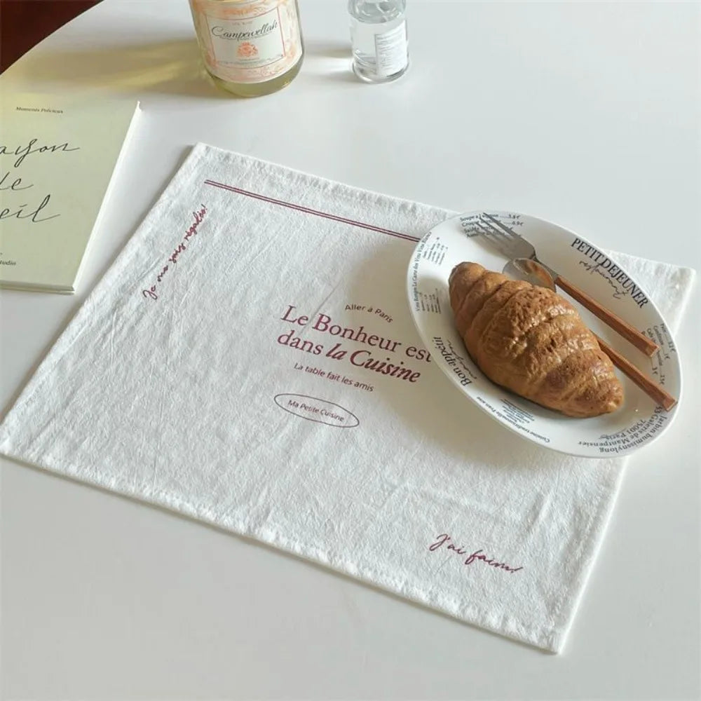 serviettes table blanches imprimées moderne cuillère fourchette assiette croissant respectueux environnement diatomées boue minimaliste