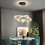 Lustre en anneau dans différentes couleurs d'abat-jour