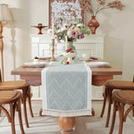 chemin table moderne motif géométrique beige gris clair tissu polyester opaque