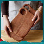 planche découper bois naturelle rustique poignées circulaires fourchette cuillère tartine pain