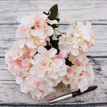 bouquet fleurs artificielles hortensia blanc rose bleu classique decoration maison anniversaire mariage