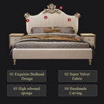 tête lit classique beige plissé pieds métalliques dorés oreillers draps couvre lit bois chambre