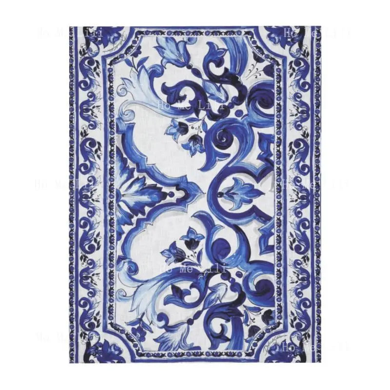 nappe rectangulaire motif floral baroque blanc bleu violet décoration table classique élégant polyester coton