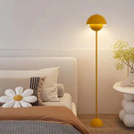 Lampe champignon allumée avec éclairage blanc chaud