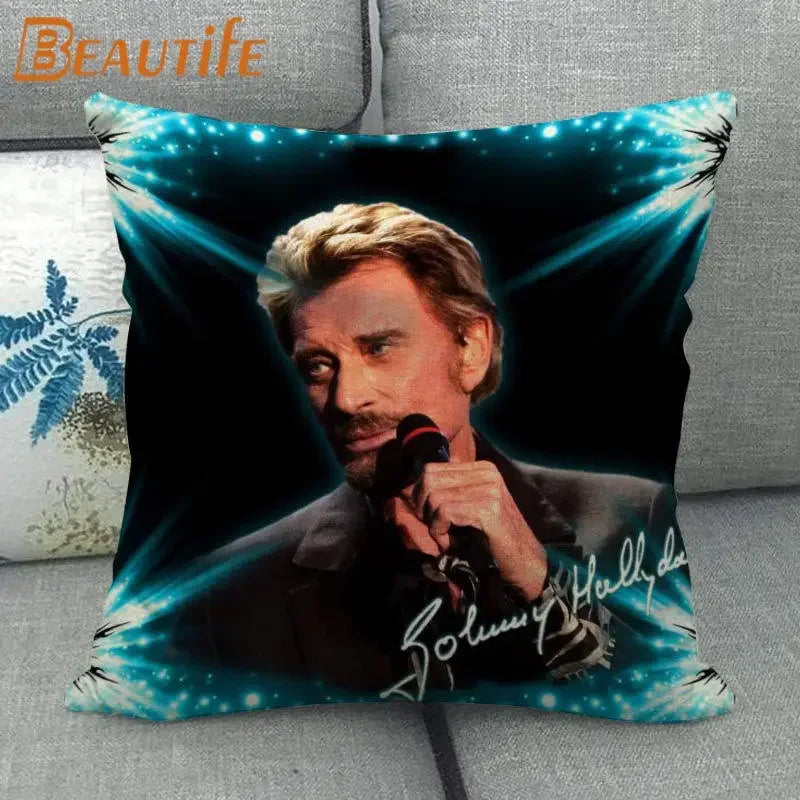 coussin carré moderne homme cheveux blond opacité noir bracelet cuir décoration chambre ornementalité universel