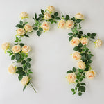 guirlande fleurs artificielles roses bouquet rouge rose blanc decoration intérieure moderne