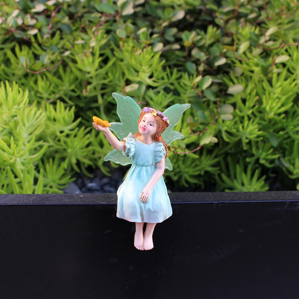figurine fée jardin bleu vert rose ailes translucides piquet métallique robe volants couronne fleurieextérieur