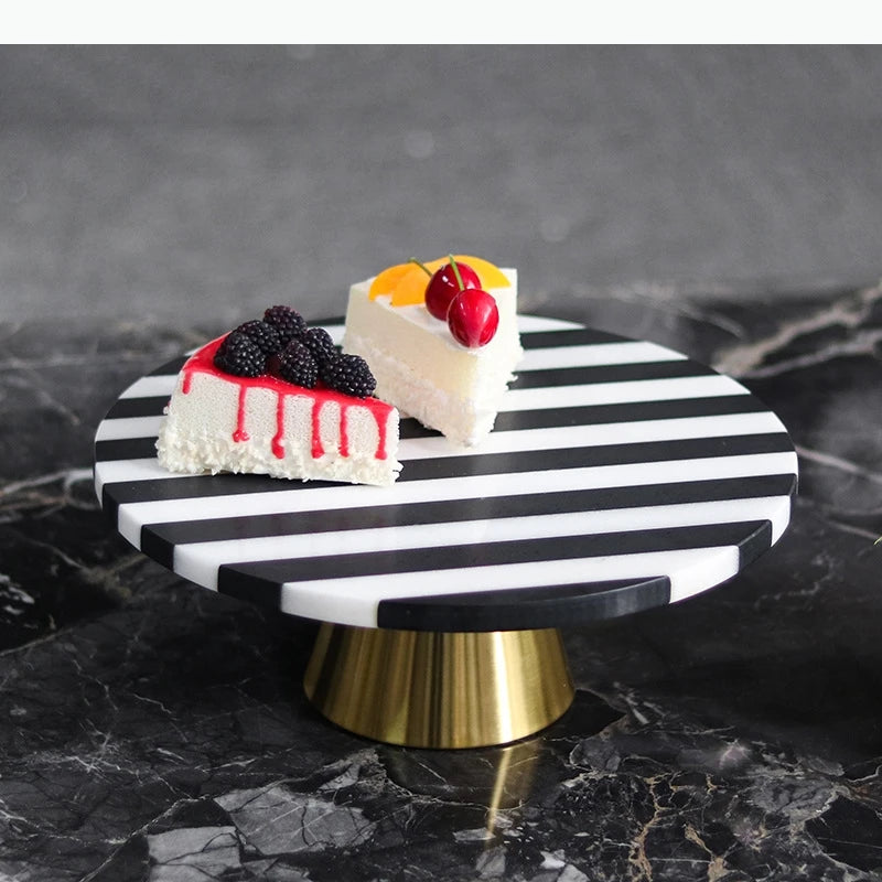 présentoir gâteau moderne rayures blanc noir doré fruits rouges dimension 30cm 12cm cheesecake cupcake