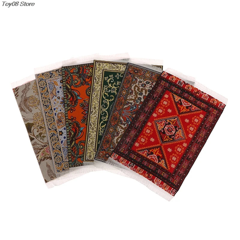 tapis miniature animaux nature ornements floraux motifs géométriques franges classique vert rouge