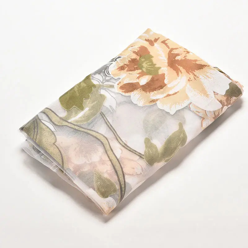 rideaux voilés motifs floraux tissu texturé translucides décoratifs romantiques fleurs feuilles