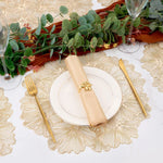 placemat doré fleurs découpées moderne respectueux environnement serviette table décoration noël festive
