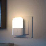 veilleuse nuit led capteur lumière réglable blanc chaud moderne adhésif prise eu sensor dusk