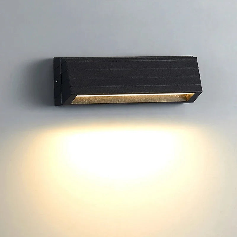 applique murale moderne aluminium noir rayures horizontales lumiere led exterieure