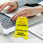panneau signalisation caution overstimated do not approach classique jaune texte relief
