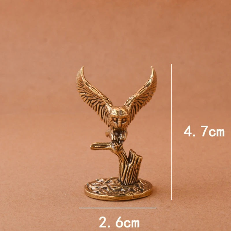 statuettes oiseaux chouettes bois texturées détaillées plumes dorées bronze décoratives animaux