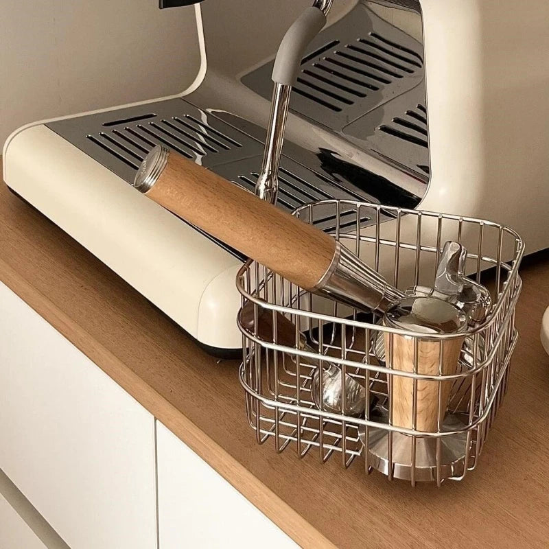 paniers rangement métal inoxydable multifonctionnels minimaliste industriel scandinave argenteés capsules ustensiles cuisine parfums fruits
