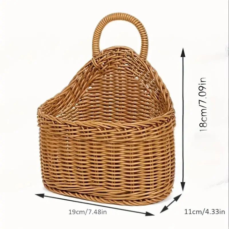 panier tressé marron clair traditionnel utilisation multiple crochet fixé décoration muraleintérieurextérieur