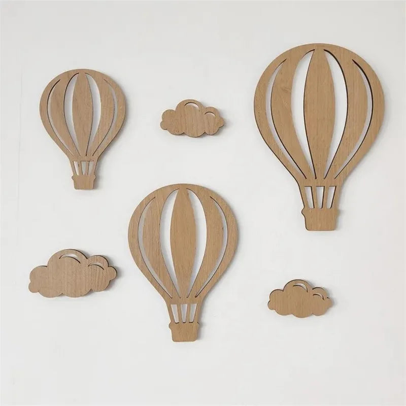 décorations murales bois ballons nuages adhésifs modernes minimalistes rayures horizontales naturelles chambre maison