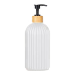 distributeur savon liquide noir blanc rayures moderne pompe pression étiquette bois savon shampoo conditioner