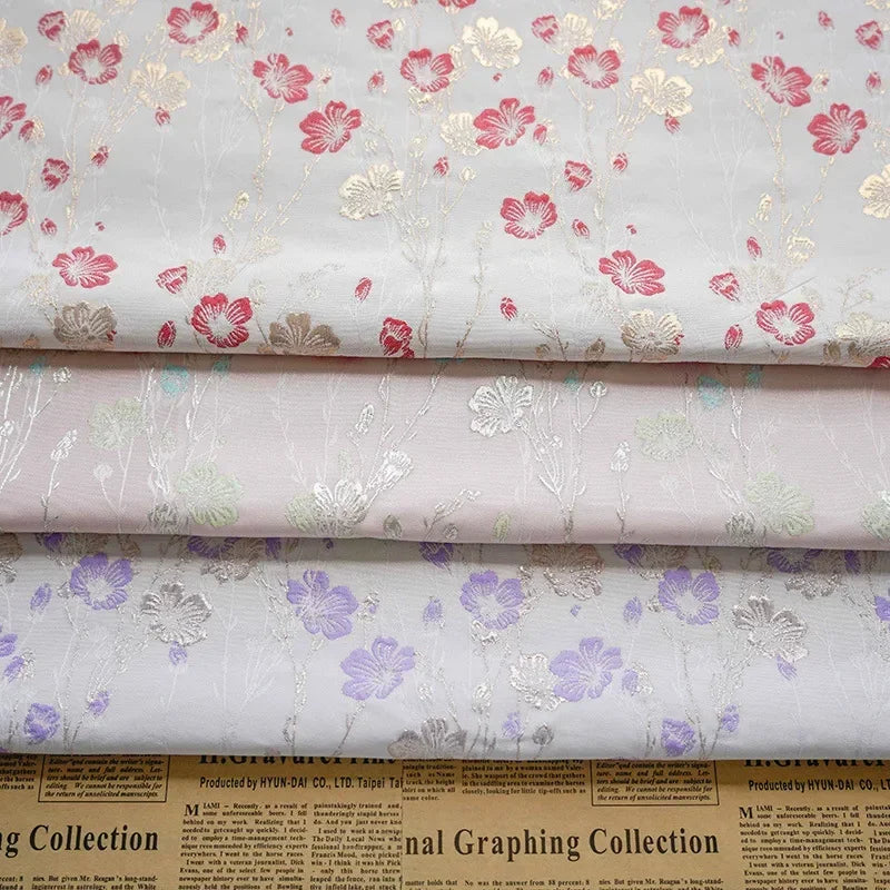 tissu polyester fleurs simples classique blanc rose beige violet opacité Jacquard respectueux environnement