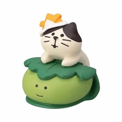 figurines animaux japonaises manga couleurs vives motifs traditionnels ornement maison collectionnable