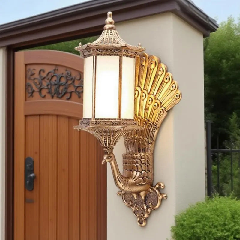 lampe murale dorée classique ornements sculptés coquille plume fixations murales éclairage maison baroque