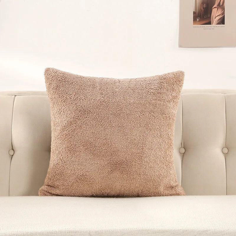 coussin peluche vert jaune rose gris clair texture bouclée moderne 60x60cm fixations