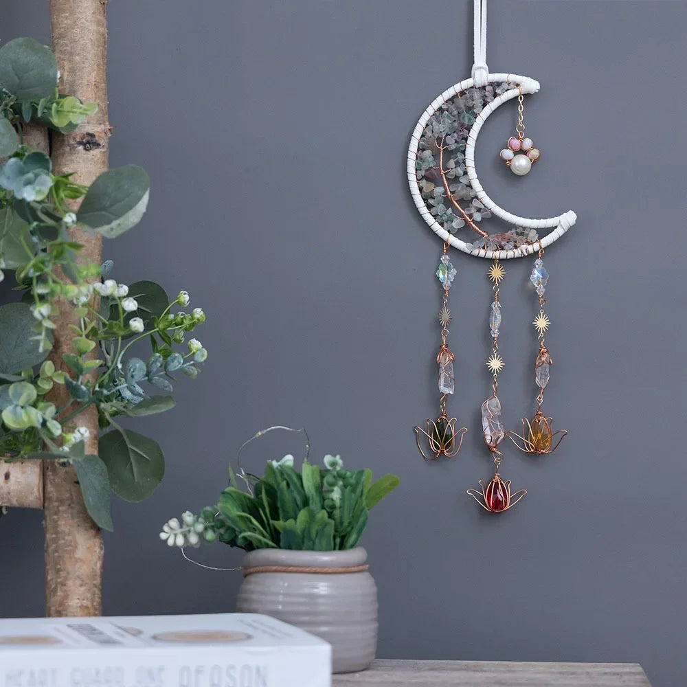 décoration murale croissant lune semi précieuses feuilles dorées boho chic chambre