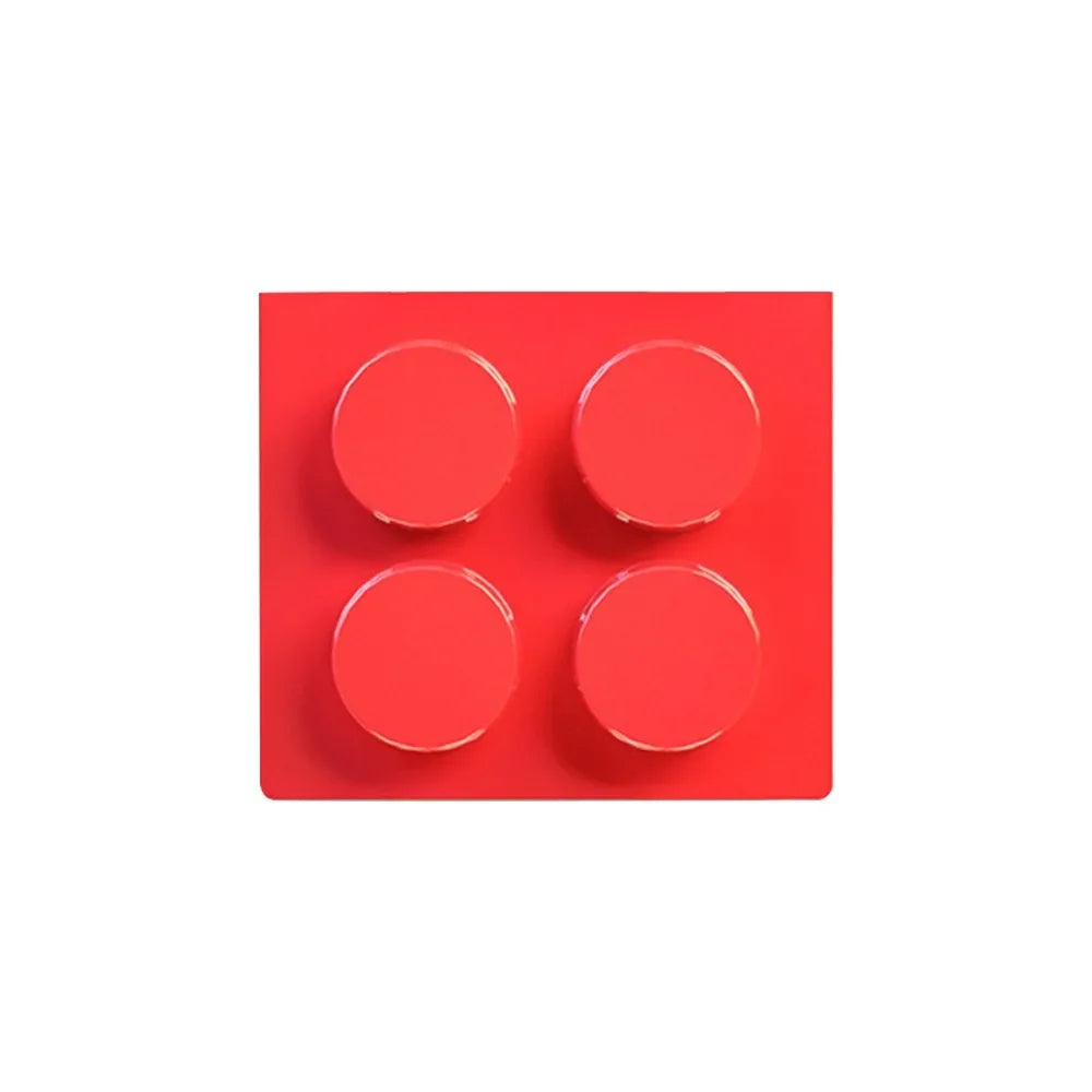 boîtes rangement magnétiques rouge jaune bleu vert blocs lego couteau pince spatule brosse moderne