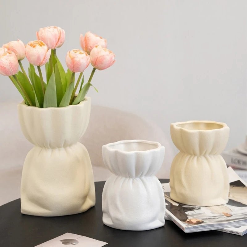 vase blanc moderne minimaliste plastique souple décoration intérieur arrondi chambre salon