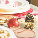 assiette compartiments bois moderne grain visible opaque noël minimaliste