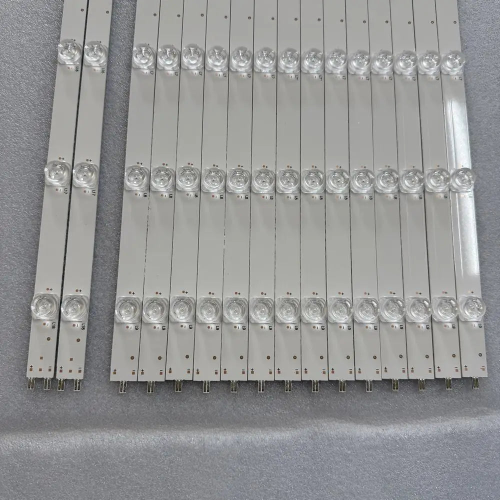 bande led blanche moderne 60cm connecteur électrique fixations invisibles aluminium