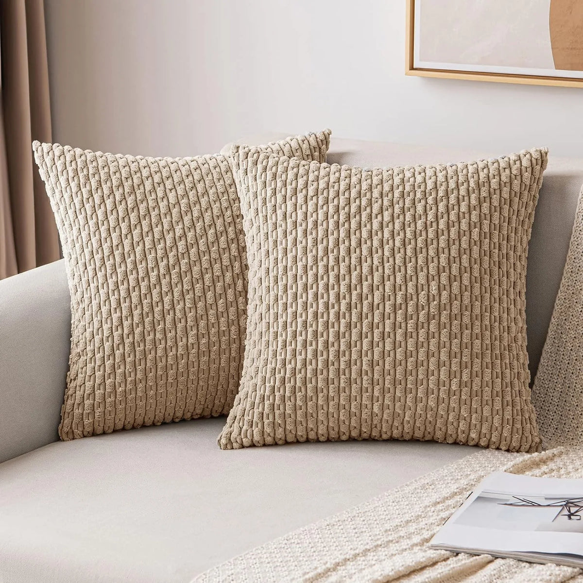 coussins carrés vert clair beige rose pâle texture tissée pompons moderne fermeture glissière