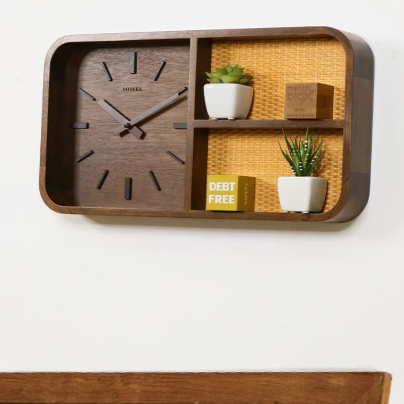 horloge murale moderne bois marron étagères tressées minimaliste plante artificielle livre boîte